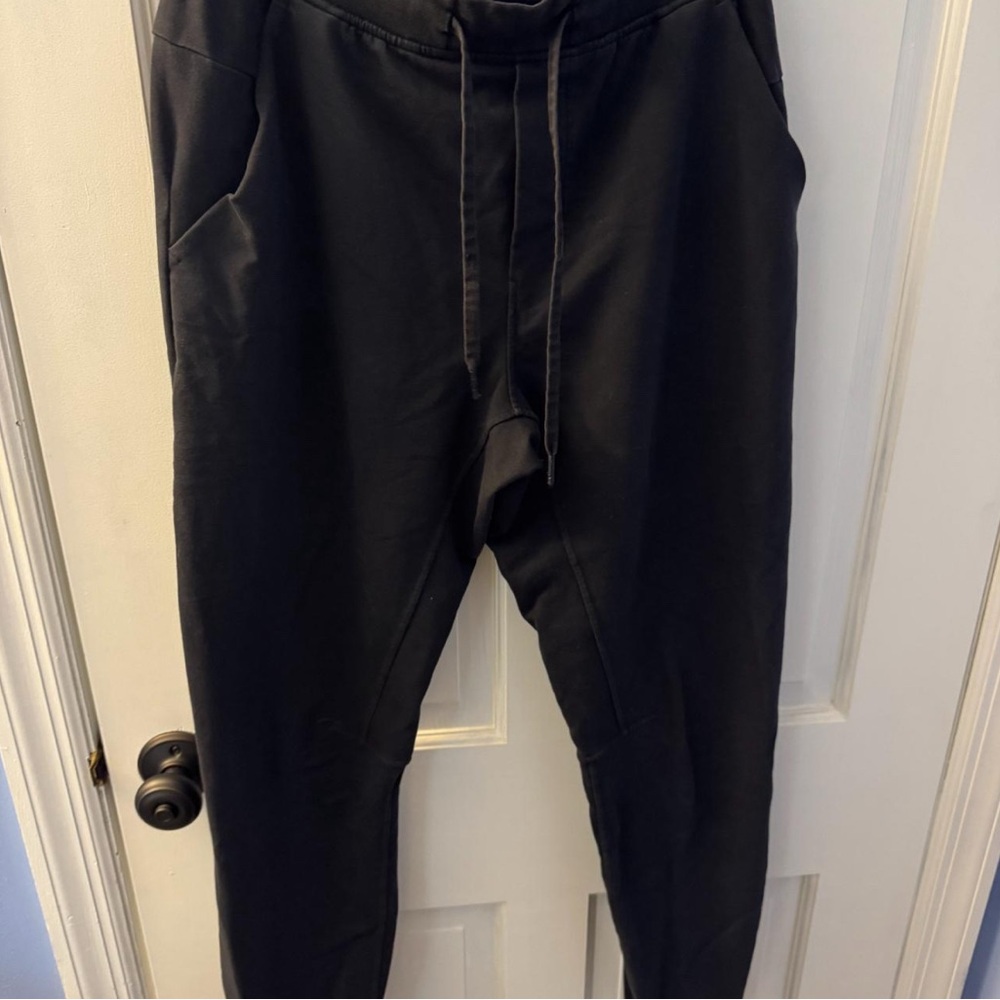 Men’s Lululemon abc joggers midnight navy size M tall